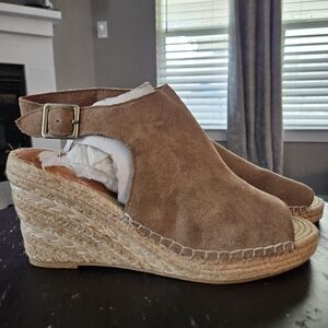 New GAP open toe sandal SIZE 11